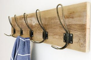 Easy DIY Towel Rack - Lemons, Lavender, & Laundry